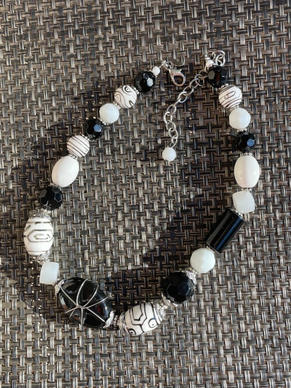 Premier Designs Necklace, Black & White Art Glass beads, silver-toned 15" - Picture 3 of 7